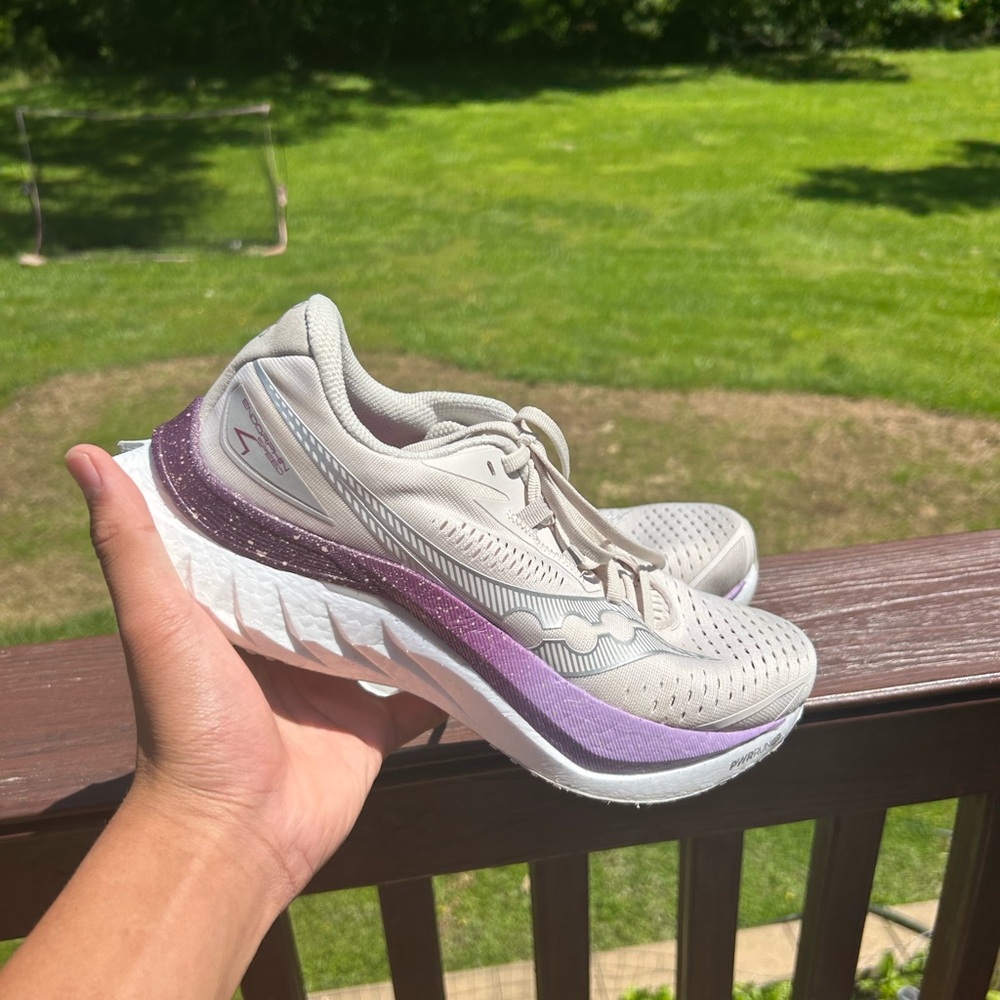 Saucony Endorphin Speed 4 Women Size 10